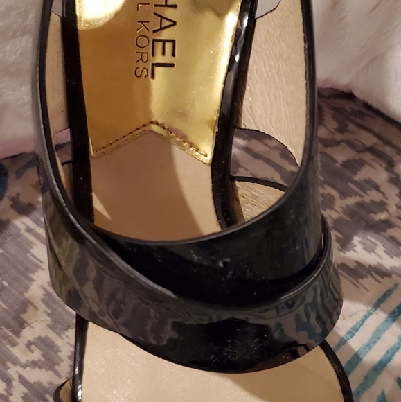 Sandals - Picture 4 of 6